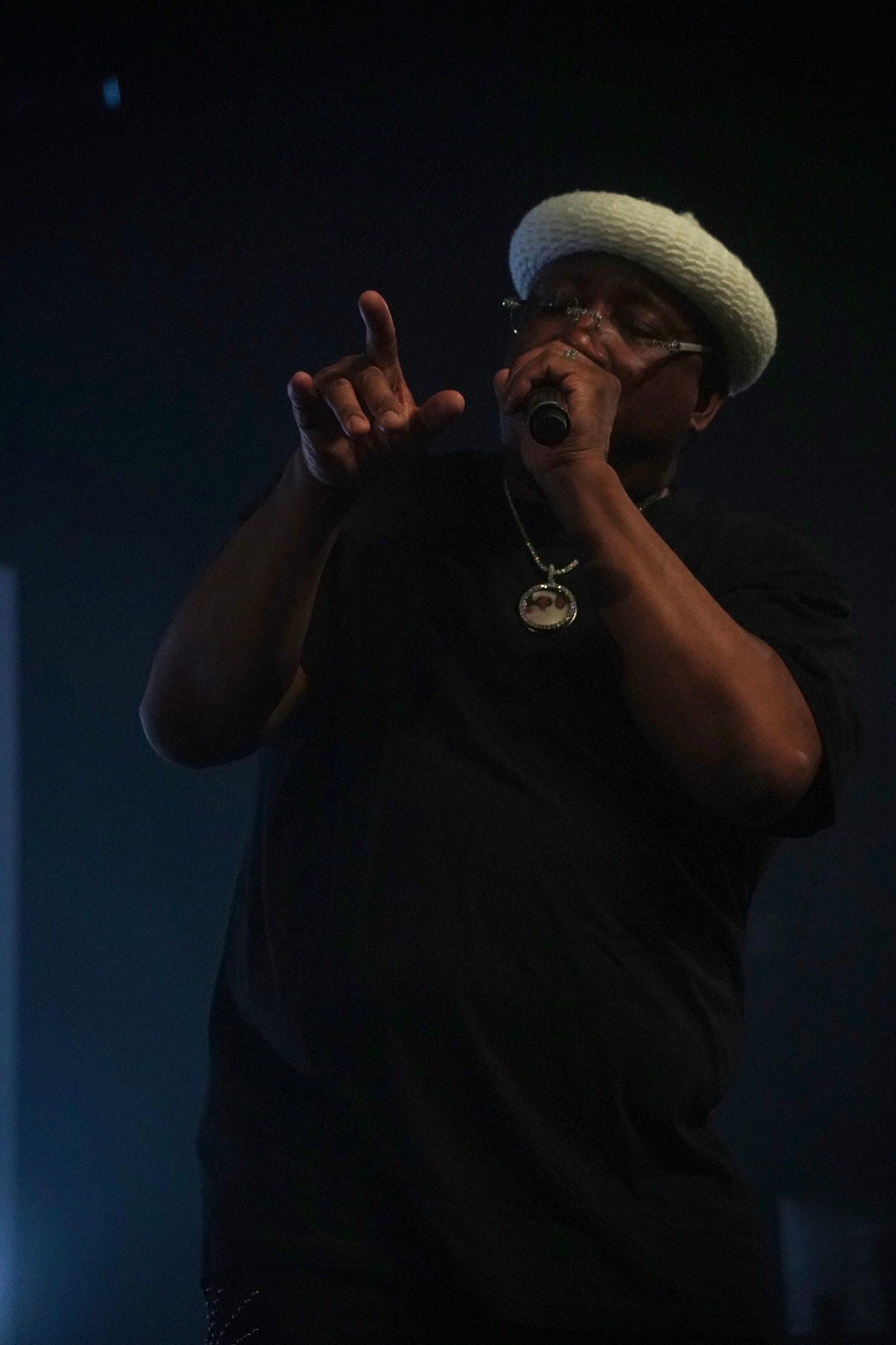 MC in low warm light